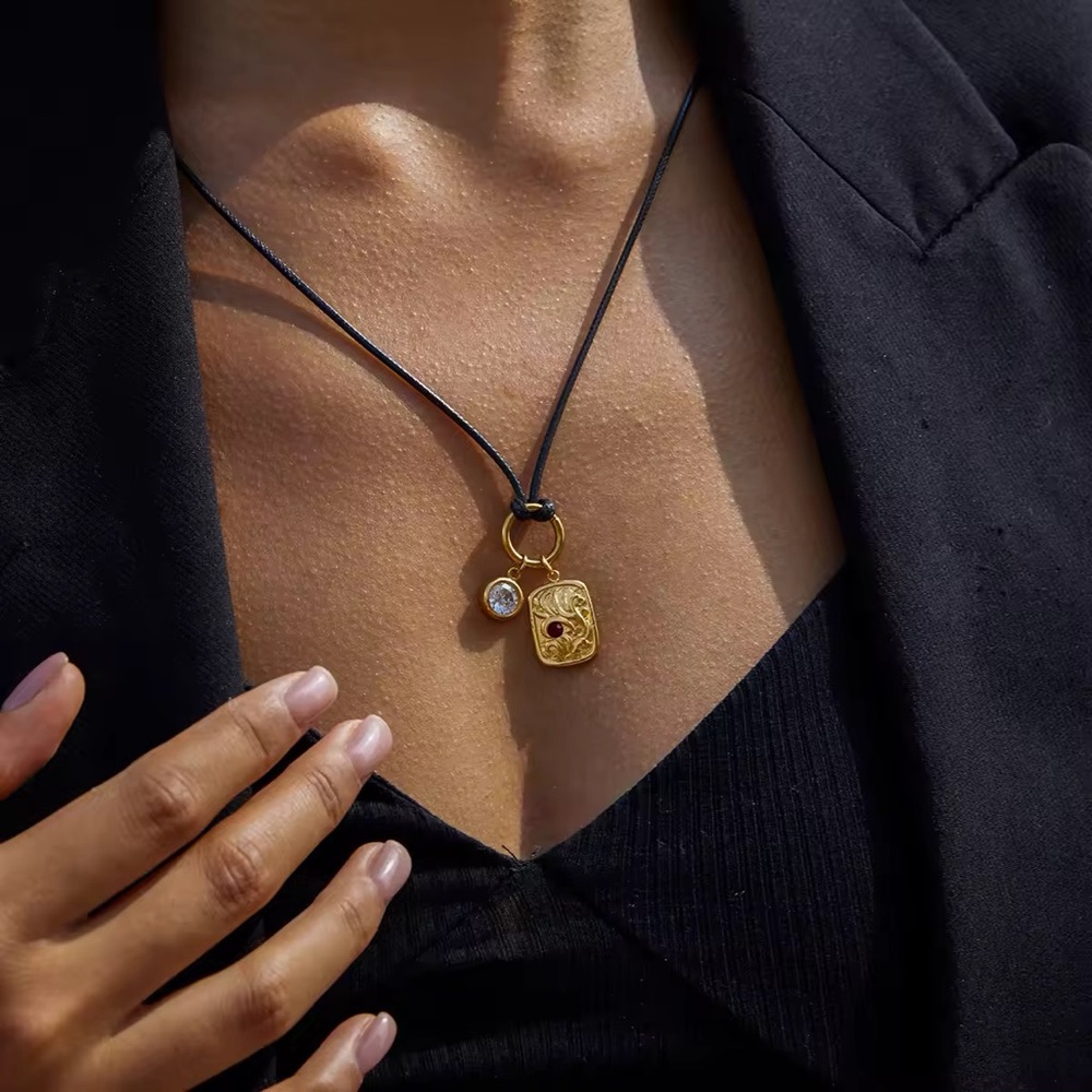 18K Gold Plated Ancient Coin Pendant Necklace - Picture 3 of 7